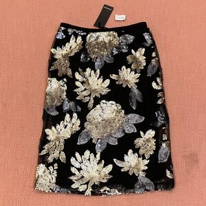 NWT Forever 21 small wm’s Black Sequin Floral Pencil Skirt W24